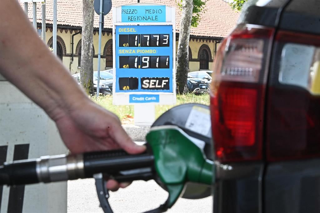 Benzina, il Consiglio di Stato boccia i cartelli sul prezzo medio regionale