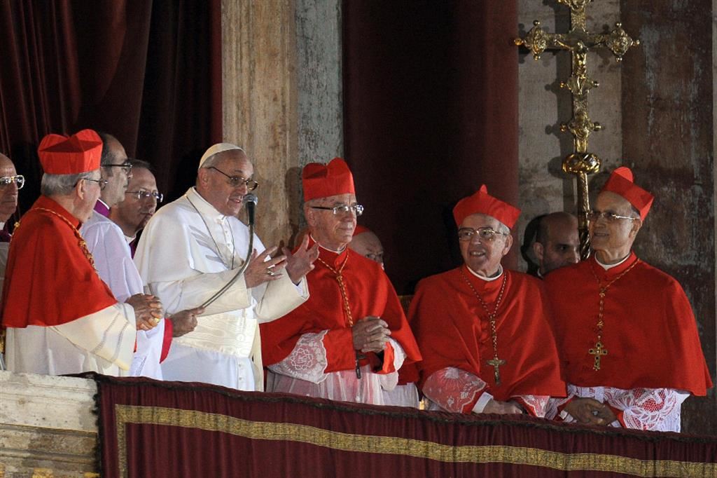 Il Papa parla ai fedeli subito dopo la sua elezione