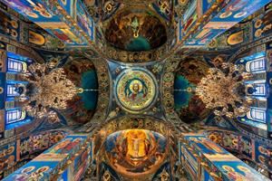 Russia cristiana, a San Pietroburgo la cattedrale parla di pace
