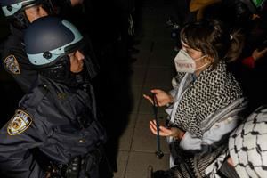Arresti e proteste. Nelle università Usa dilaga la rivoluzione pacifista