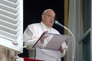 Il Papa: «Ascoltare la Parola di Dio fa tacere le chiacchiere»