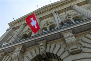 Cosa insegna la Svizzera che vota per dare la 13esima ai pensionati