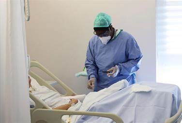 Cos’è la “sedazione palliativa profonda” e perché è eticamente lecita