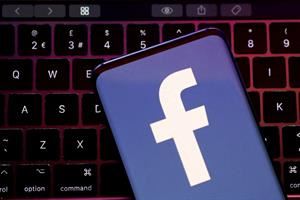 Facebook spegne le news: «Agli utenti le notizie non interessano»