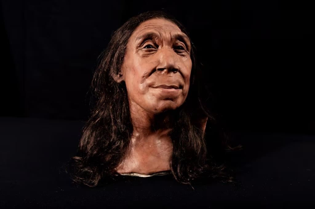 La ricostruzione del volto di una donna neanderthal realizzato dai fratelli Kennis per il documentario Netflix “Secrets of the Neanderthal”