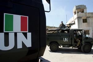 «Noi in prima linea contro escalation». Più militari in Libano