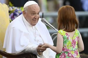 In 50mila all'Olimpico con il Papa e i bambini: «Costruiamo insieme la pace»