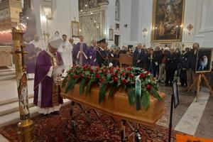 Il funerale del papà antimafia Agostino, Lorefice: il testimone passa a noi