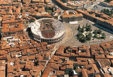 I bimbi, l'Arena, la pace: tutto sulla visita del Papa a Verona