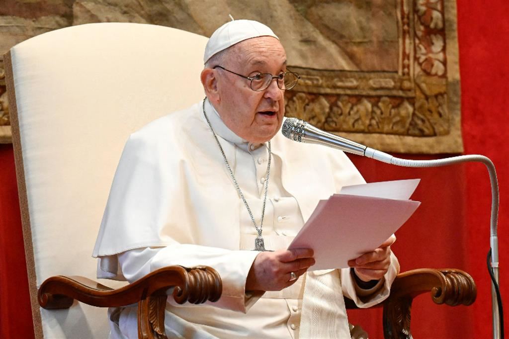 Il Papa durante l'udienza al Corpo diplomatico accreditato presso la Santa Sede