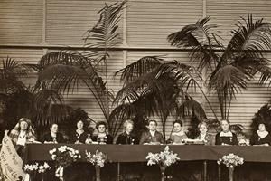 25 aprile 1915: 2mila delegate (solo donne) al Congresso di pace 